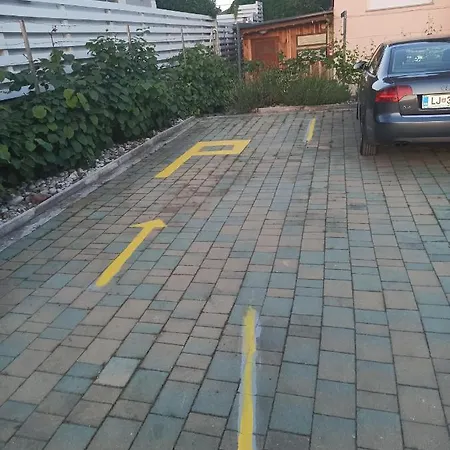 Vagon - Studio - Near Btc, Apartmán